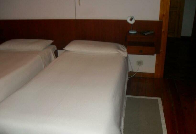 غرفة قياسية رباعية, Albergo La Genzianella