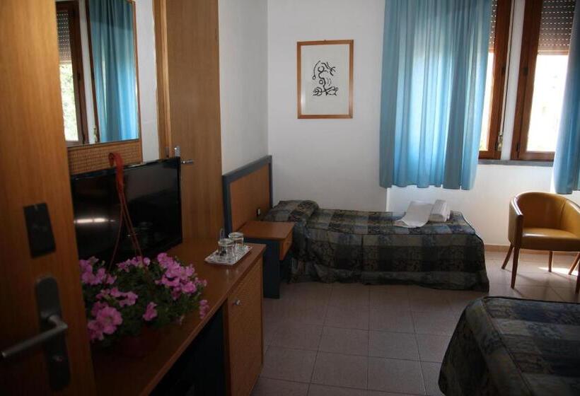 4인용 스탠다드 룸, Albergo Rossella