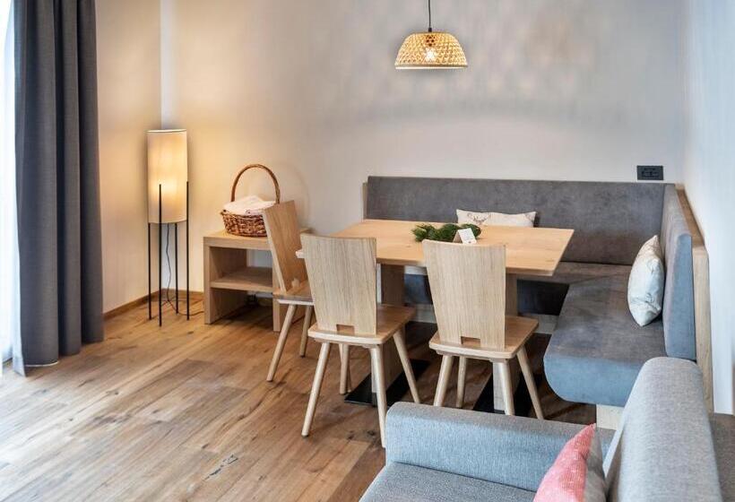 Апартаменты 2 Спальни, Alpenroyal