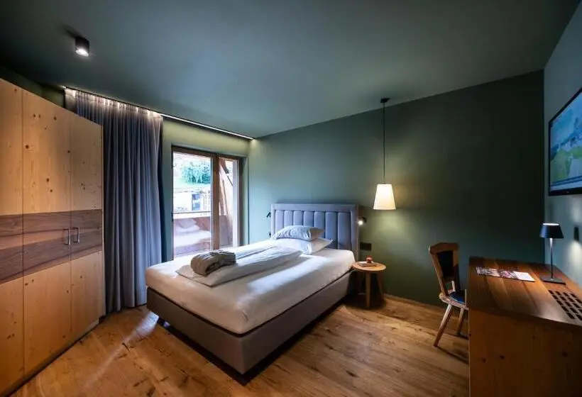 Standard Yhden Hengen Huone, Alpenroyal