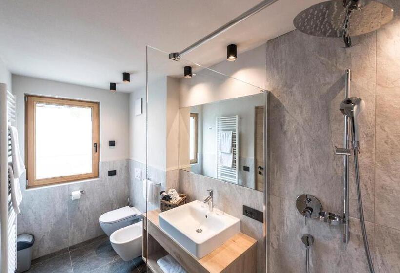 Апартаменты 2 Спальни, Alpenroyal