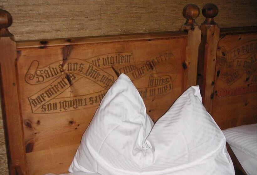 标准间, Ansitz Kematen S