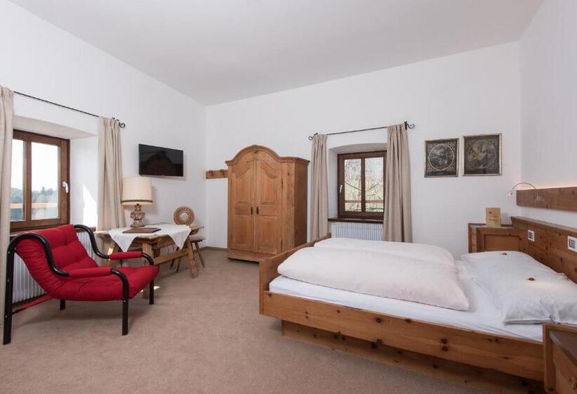 标准间, Ansitz Kematen S