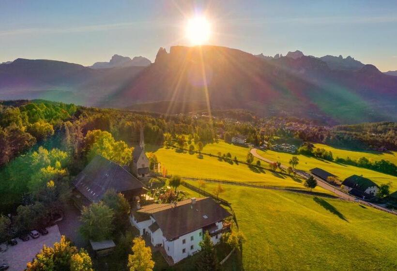 标准间, Ansitz Kematen S