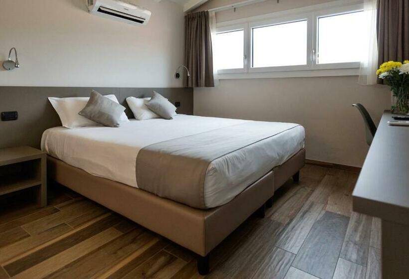 标准间, Baia Di Paré