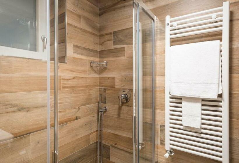 标准间, Baia Di Paré