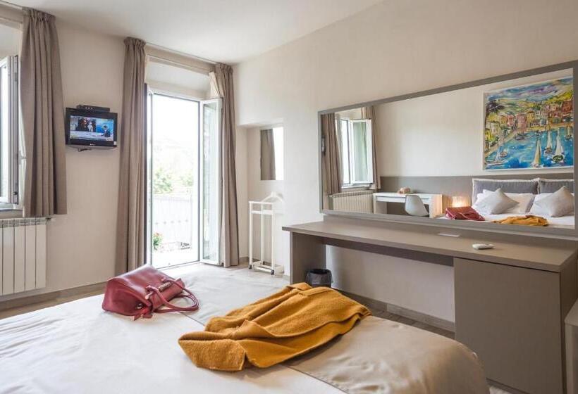 豪华湖景房, Baia Di Paré