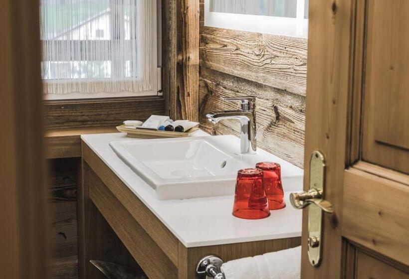 جناح جونيور, Chalet S Dolomites Design Adults Recommended