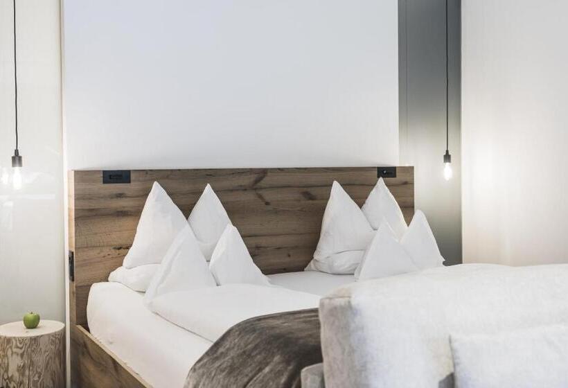 جناح جونيور, Chalet S Dolomites Design Adults Recommended