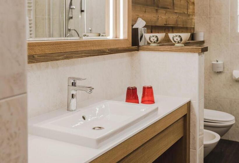 Полулюкс, Chalet S   Dolomites Design   Adults Recommended