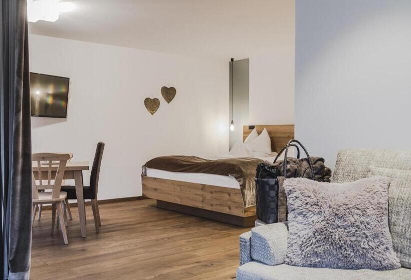 Полулюкс, Chalet S   Dolomites Design   Adults Recommended