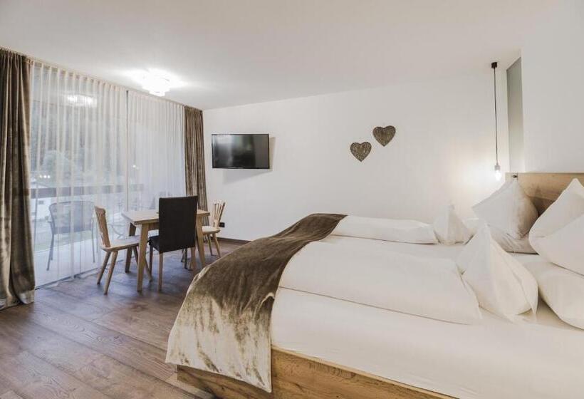 جناح جونيور, Chalet S Dolomites Design Adults Recommended