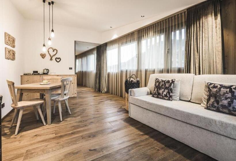 جناح, Chalet S Dolomites Design Adults Recommended