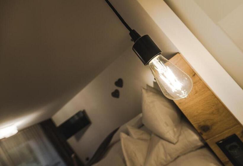 جناح جونيور, Chalet S Dolomites Design Adults Recommended