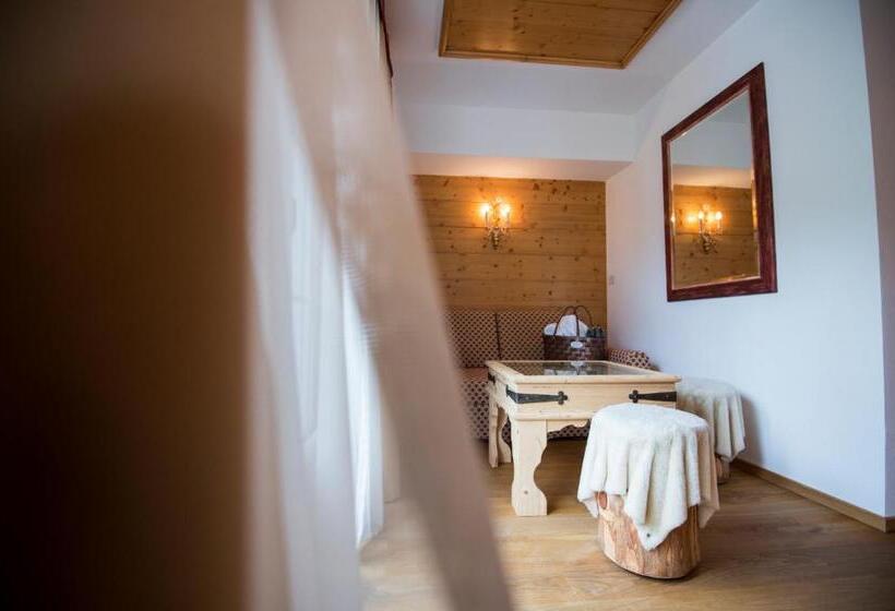 Полулюкс, Chalet S   Dolomites Design   Adults Recommended