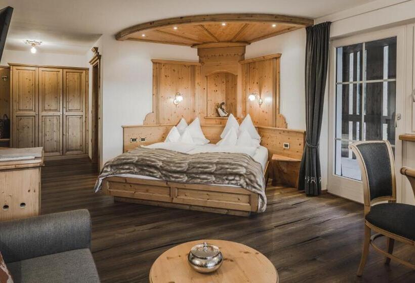 جناح جونيور, Chalet S Dolomites Design Adults Recommended