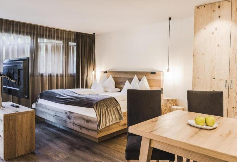 جناح, Chalet S Dolomites Design Adults Recommended