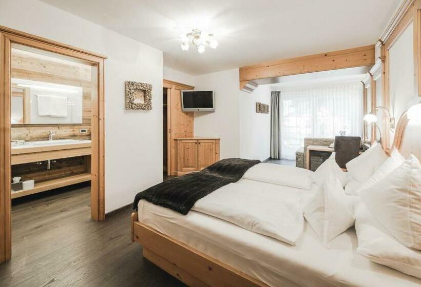 Номер Стандарт, Chalet S   Dolomites Design   Adults Recommended