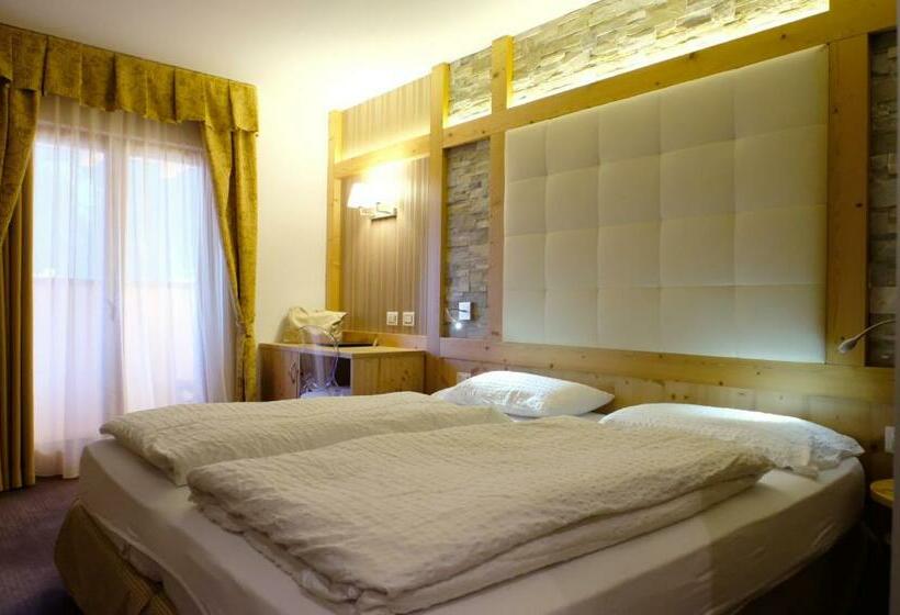 غرفة سوبيريور, Cimon Dolomites