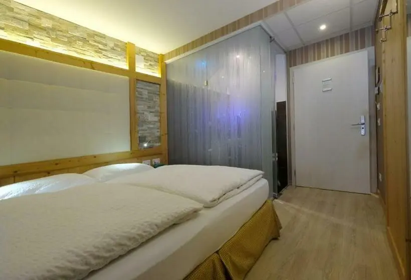 Superior-huone, Cimon Dolomites