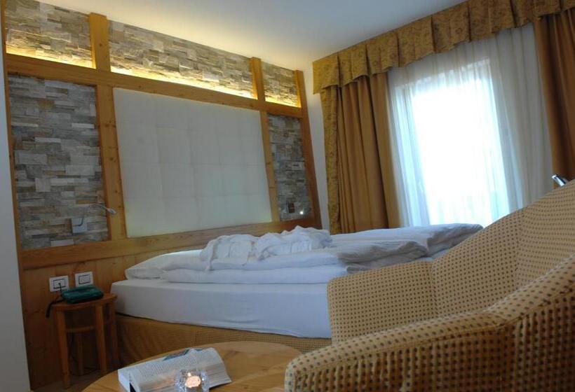 غرفة ديلوكس, Cimon Dolomites