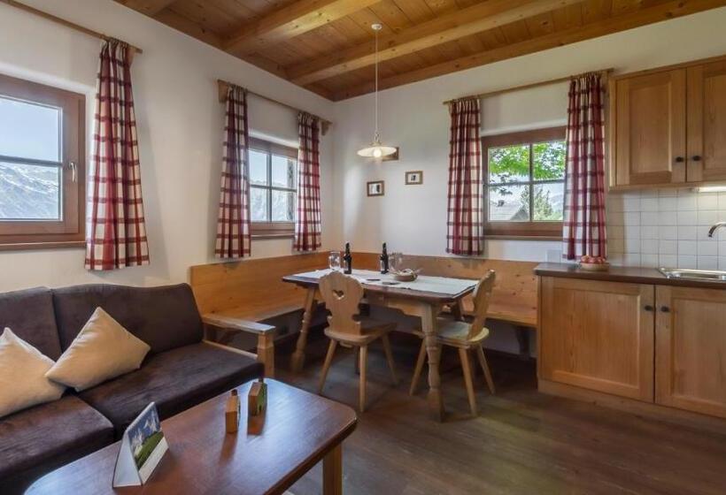 샬레, Familienalm Taser