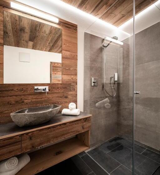 침실 2개 아파트, Familienalm Taser