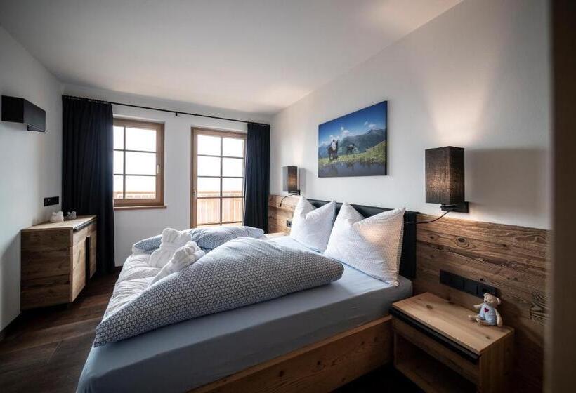 침실 2개 아파트, Familienalm Taser