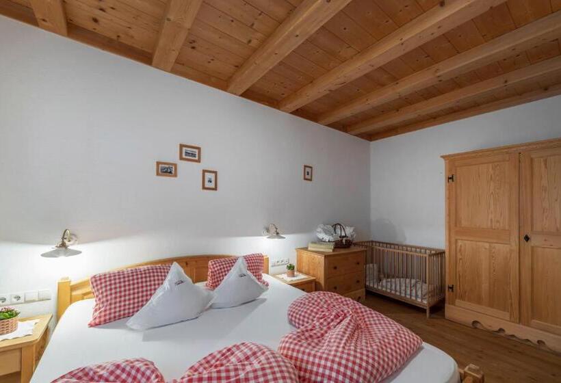 샬레, Familienalm Taser