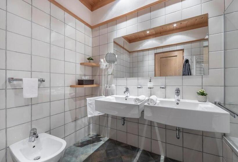 샬레, Familienalm Taser