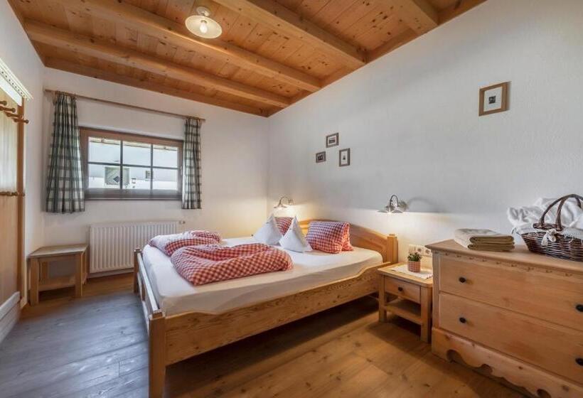 샬레, Familienalm Taser