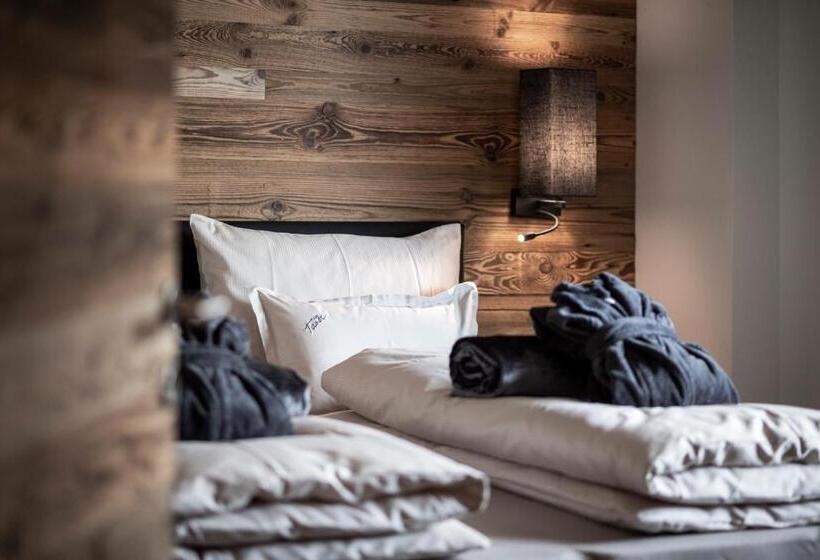 침실 2개 아파트, Familienalm Taser