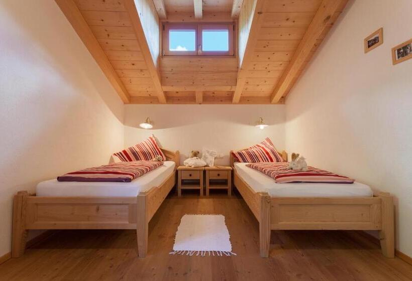 샬레, Familienalm Taser