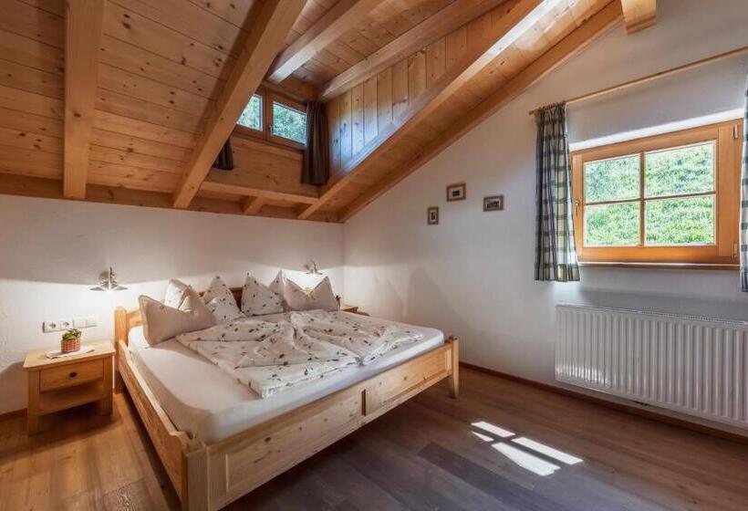 샬레, Familienalm Taser