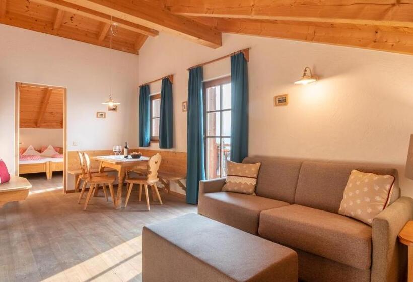 샬레, Familienalm Taser