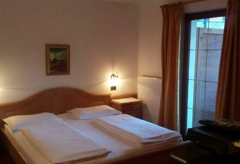 Huoneisto 1 Makuuhuone, Garnì Gardena Appartments