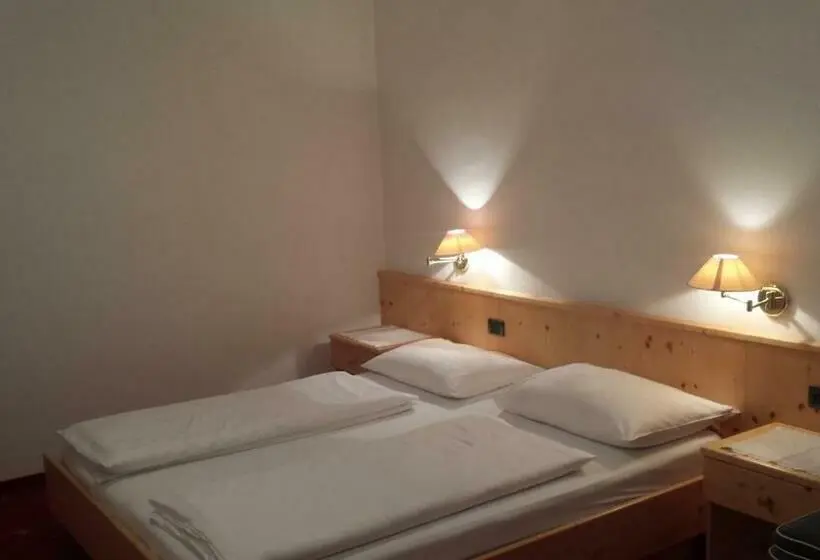 Huoneisto 3 Makuuhuonetta, Garnì Gardena Appartments