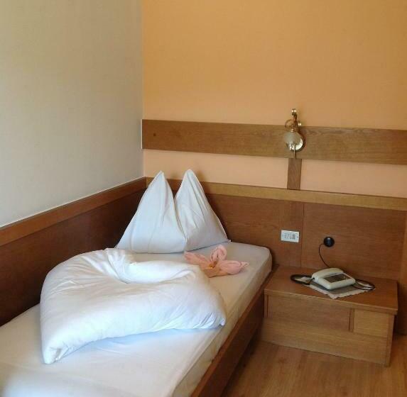 Номер Стандарт Индивидуальный с Балконом, Garnì Savoy