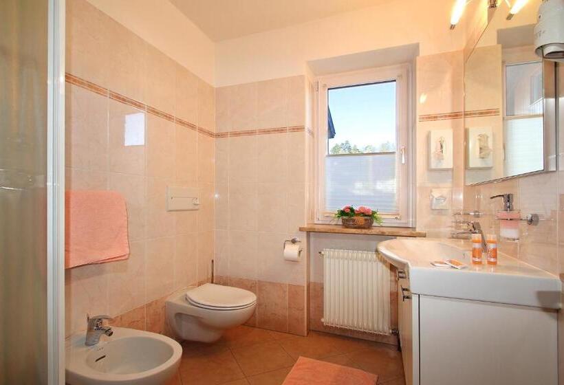 Номер Стандарт с Балконом, Garnì Savoy