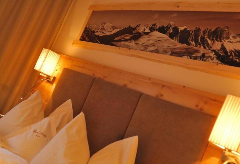 Номер Deluxe, Garnì Savoy