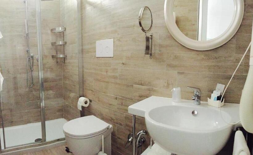 Triple Room Sea View, Garni' Serena