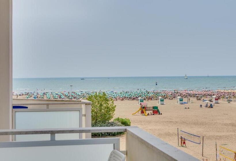 サイドオーシャンビューのトリプルルームスタンダード, Garni' Serena