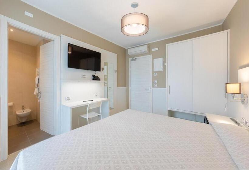 Comfort room with balcony, Garni' Serena