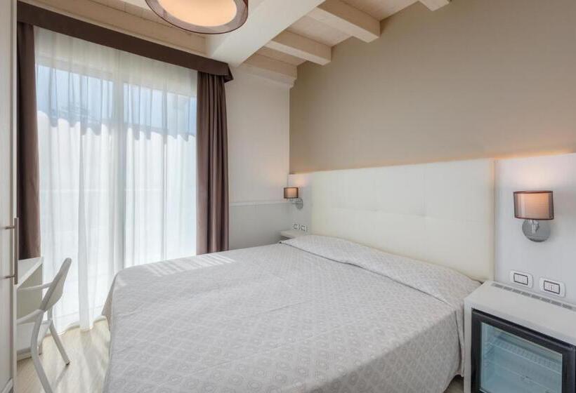 オーシャンビュースーペリアールーム, Garni' Serena