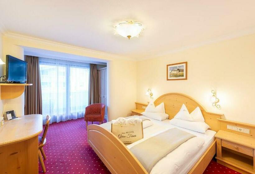 חדר סטנדרט עם מרפסת, Gran Fanes