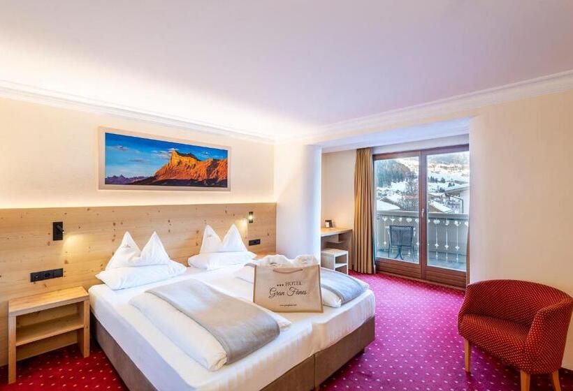 חדר סטנדרט לשלושה עם מרפסת, Gran Fanes