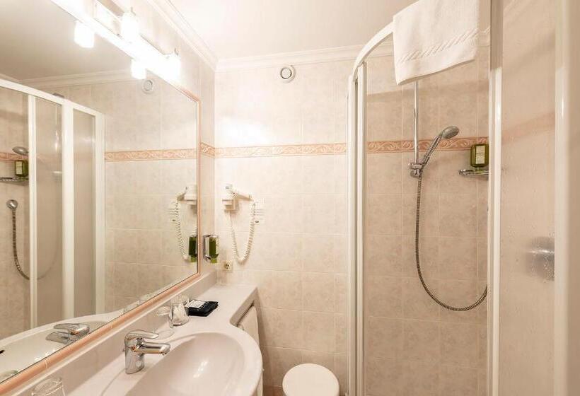 חדר לארבעה סטנדרטי עם מרפסת, Gran Fanes