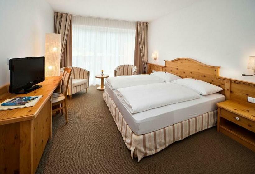 带露台可观山景的标准间, Gruber