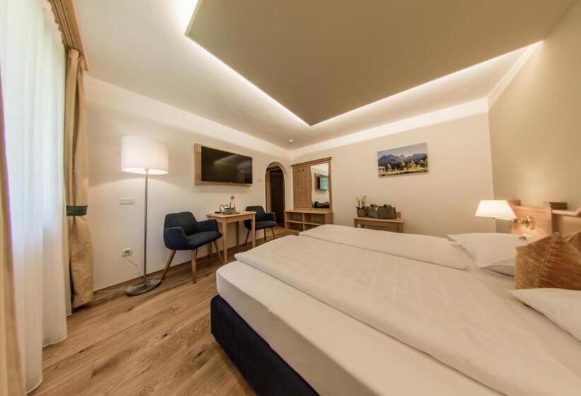 标准间带山景, Gruber