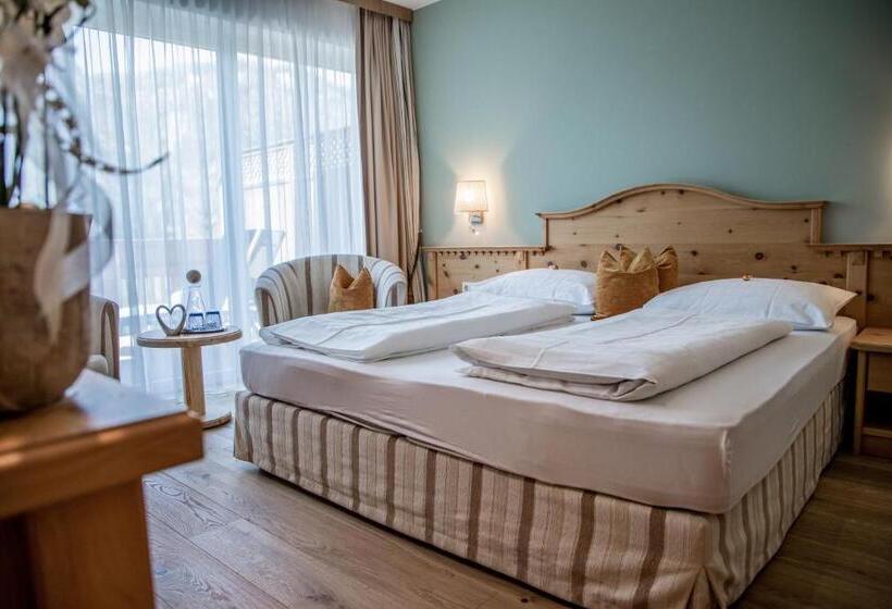 带露台可观山景的标准间, Gruber